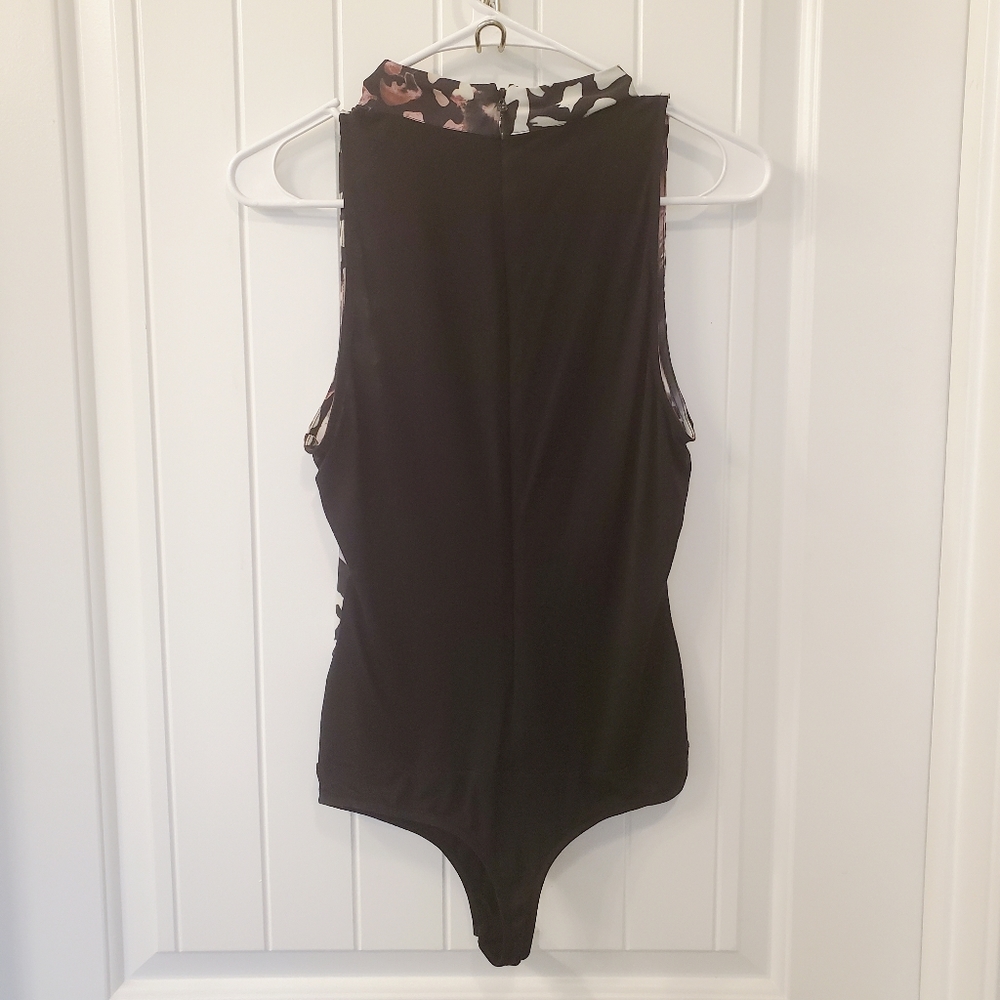 NWOT- Bebe Keyhole bodysuit - Picture 3 of 3